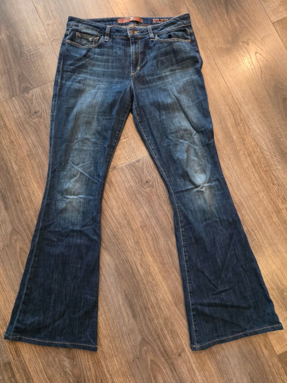 Joe's Jeans The Visionaire Flare Gabriella Wash High Rise Stretch Denim Size 31